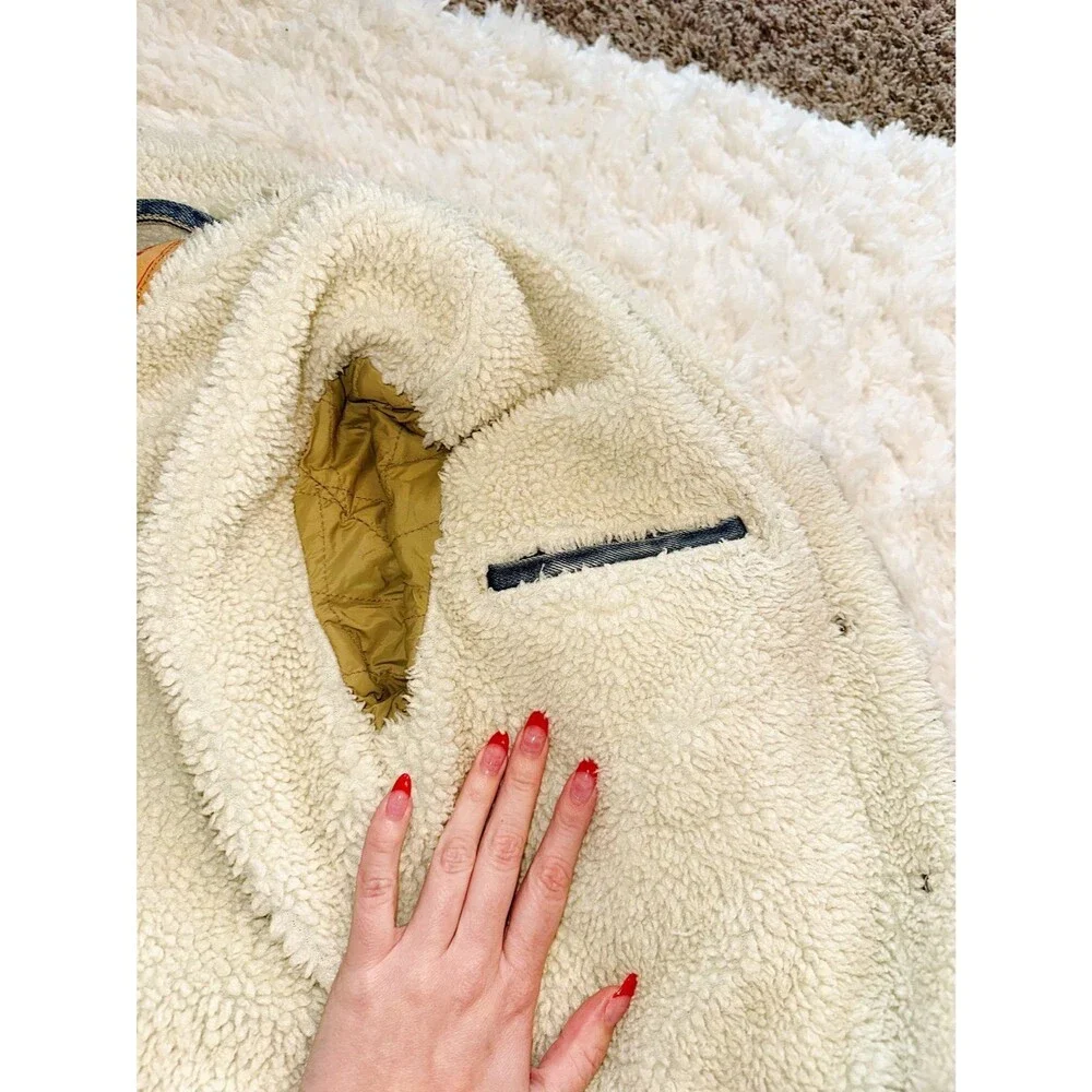Levi's sherpa jacket
